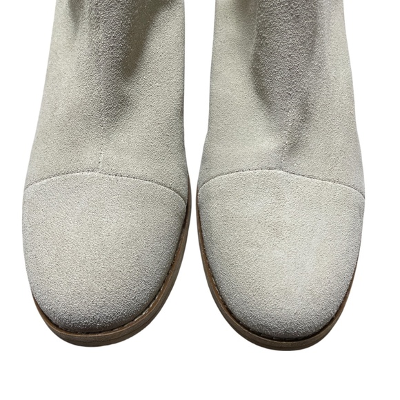 Toms Esme Suede 10 Block 2 1/2” Heel Ankle Boot Women’s Cream Black - Picture 2 of 8